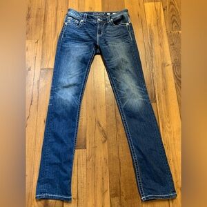 Miss Me Women’s Mid Rise Straight Jeans. Size 28